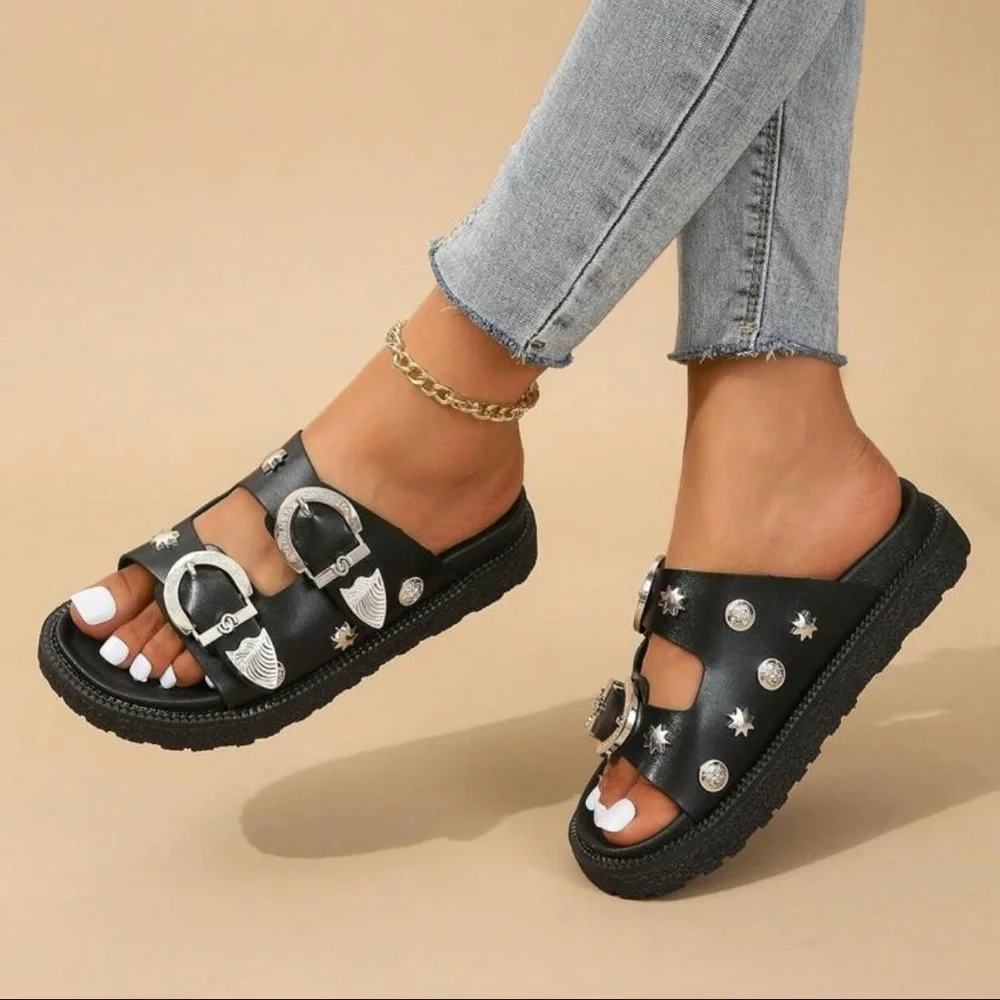 Platform Buckle Slides 🖤 - Picture 2 of 5